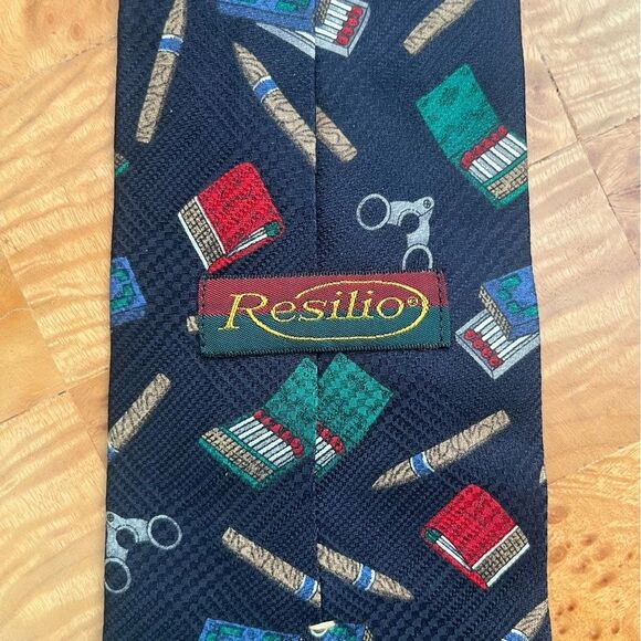 Vintage Resilio Cigar Themed Silk Tie Navy Blue - Picture 3 of 5